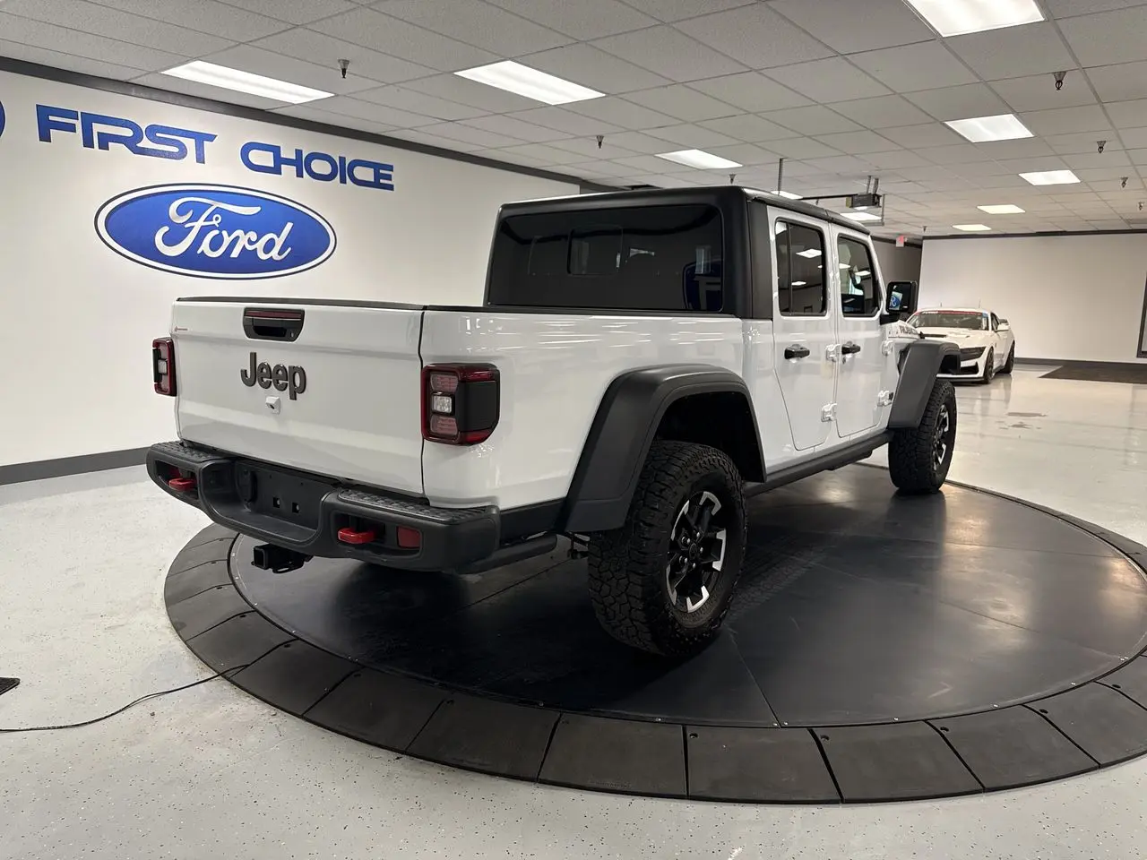 2026 Jeep Gladiator - $43,324