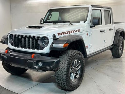 2026 Jeep Gladiator 4X4 Mojave 4DR Crew Cab 5.0 FT. SB