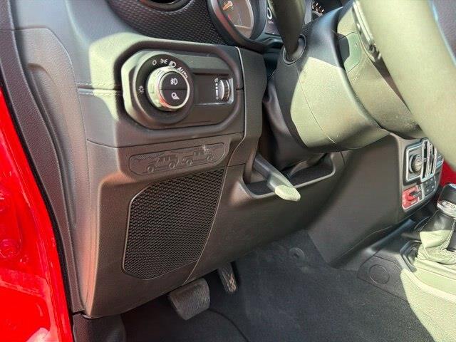 2026 Jeep Gladiator - $39,425