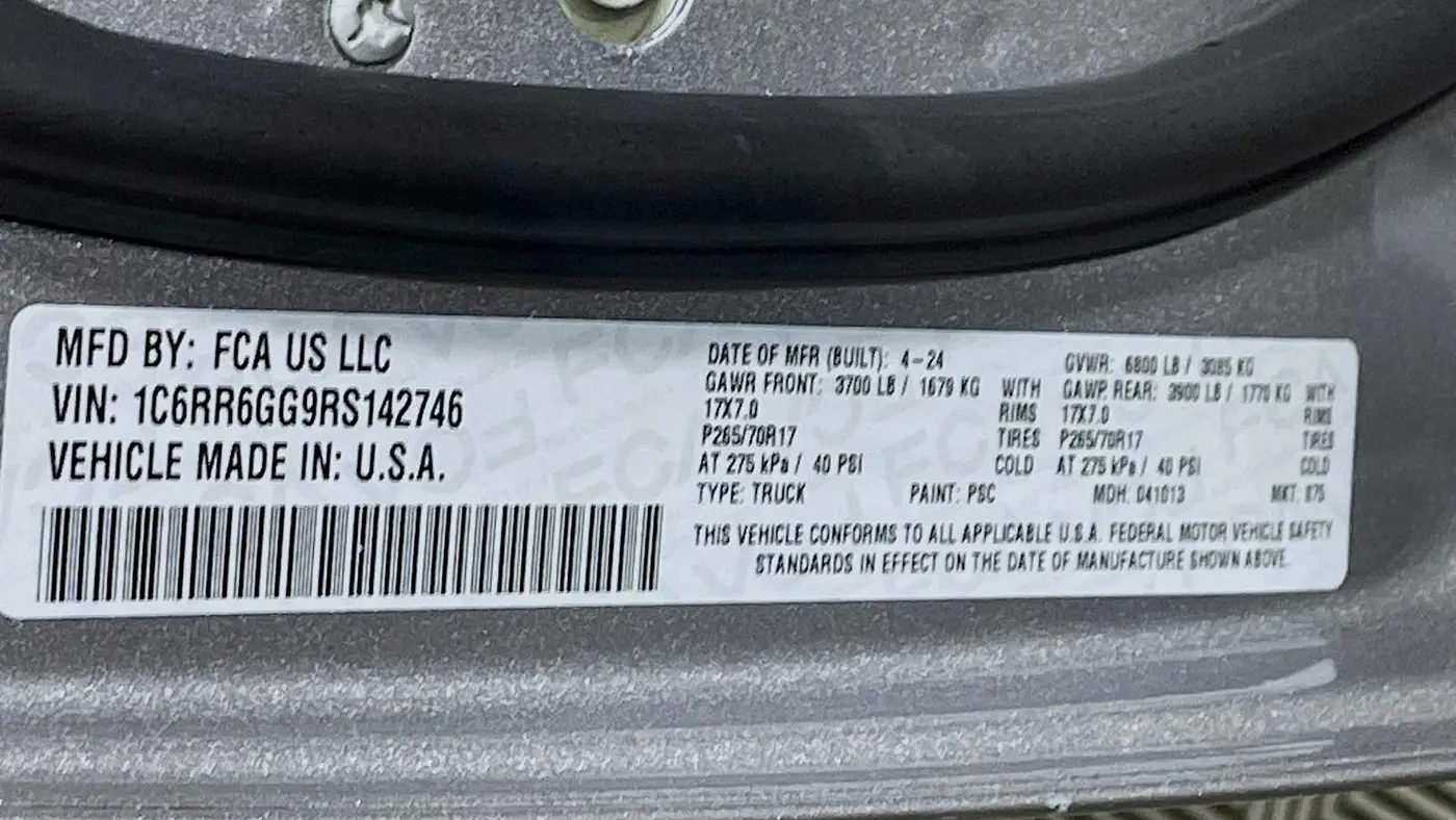 2024 Ram 1500 Classic SLT