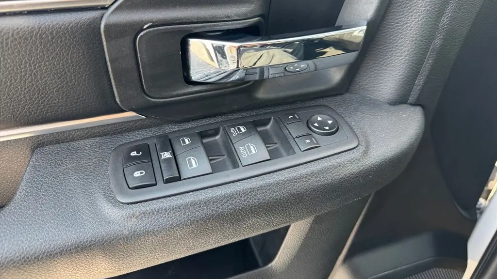 2024 Ram 1500 Classic SLT