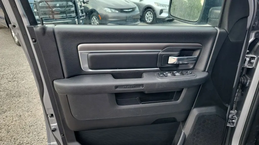 2024 Ram 1500 Classic SLT