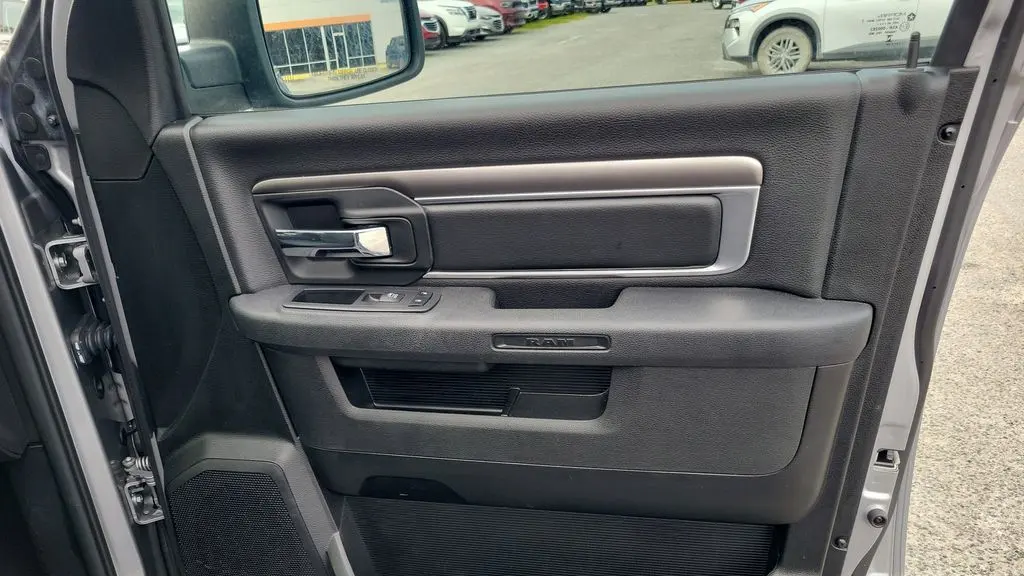 2024 Ram 1500 Classic SLT