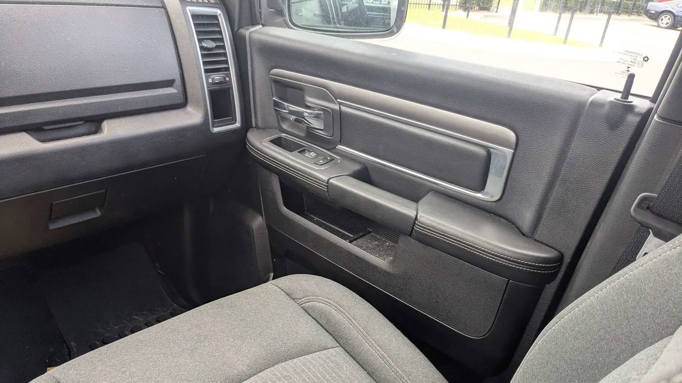 2022 Ram 1500 Classic SLT