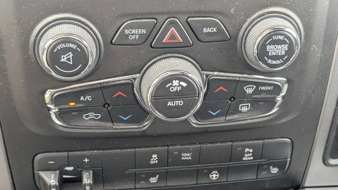 2022 Ram 1500 Classic SLT