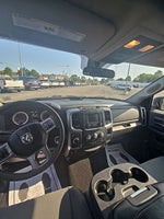 2024 1500 Classic Thumbnail 2