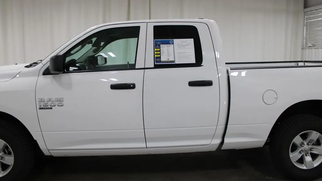 2024 Ram 1500 Classic SLT