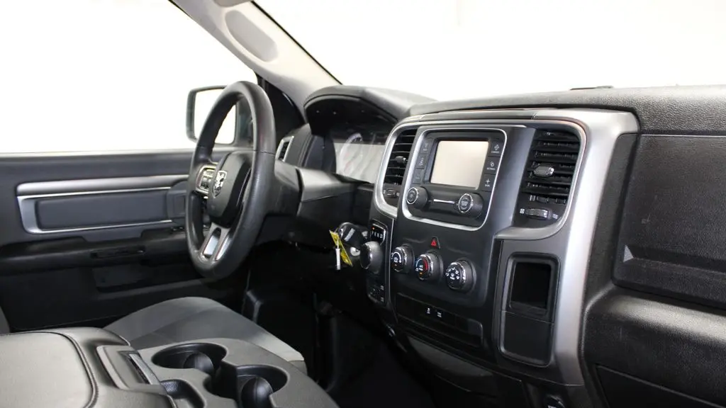 2024 Ram 1500 Classic SLT