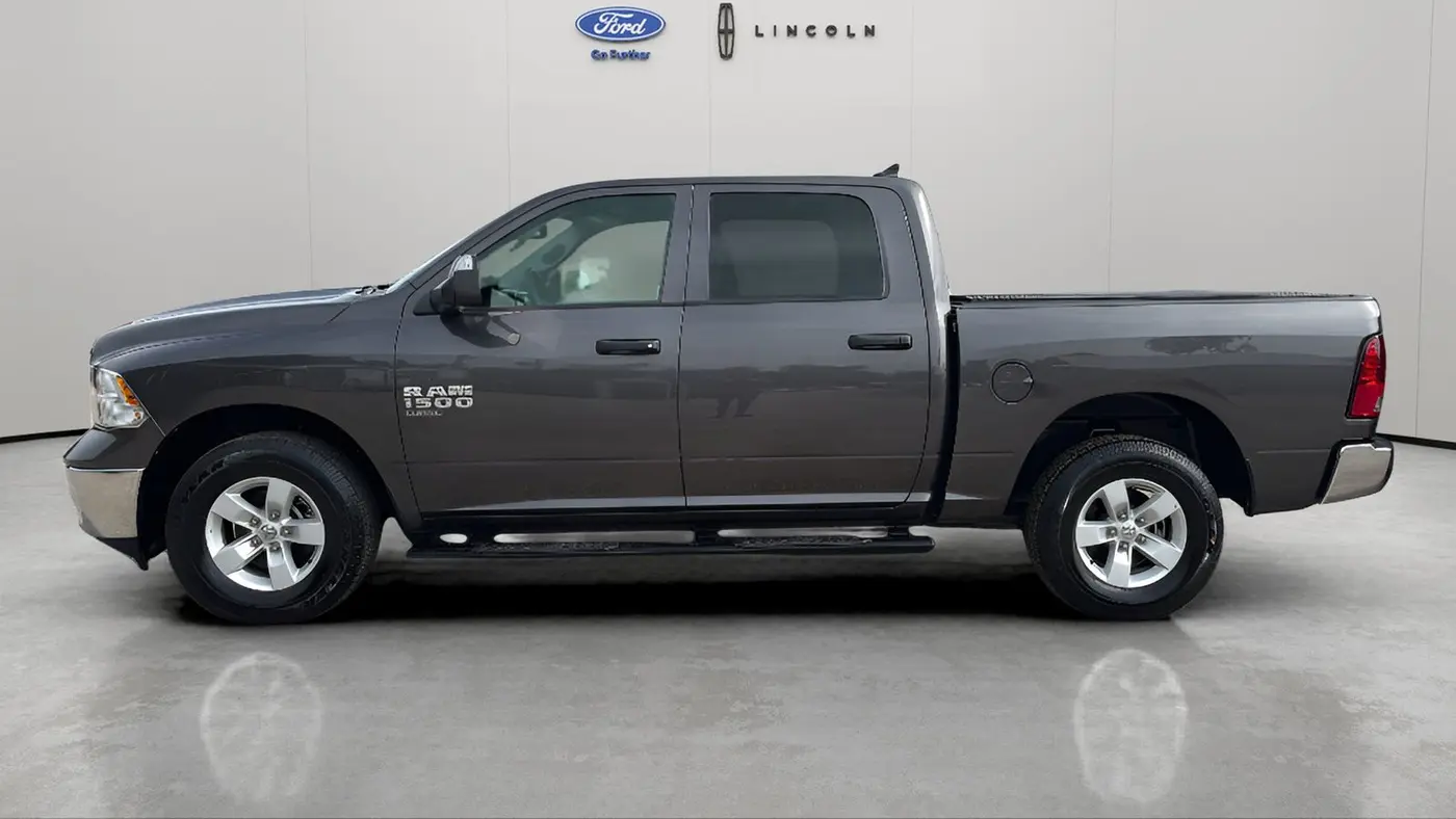 2023 Ram 1500 Classic SLT