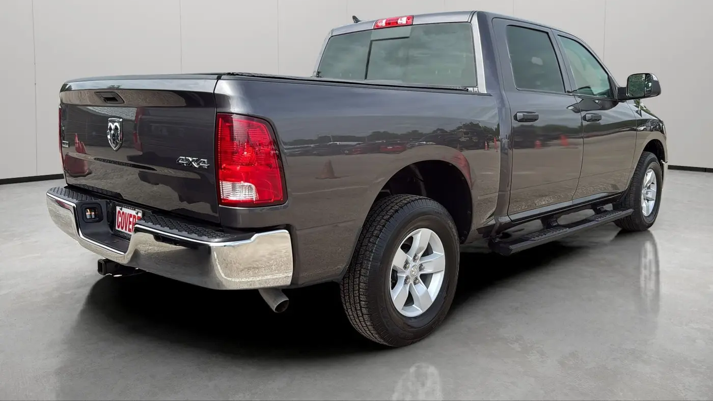 2023 Ram 1500 Classic SLT