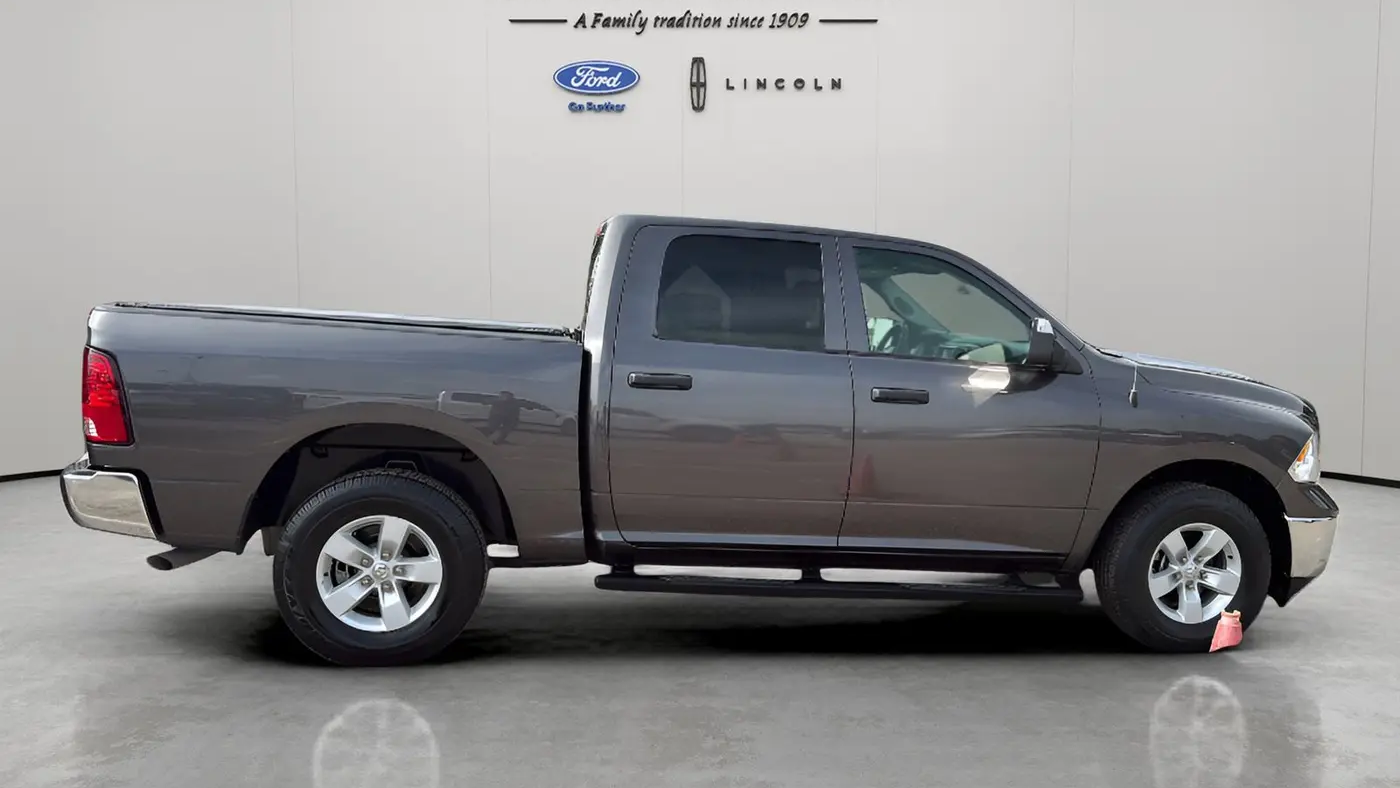 2023 Ram 1500 Classic SLT