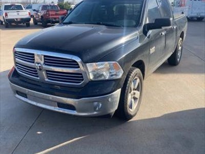 2016 RAM 1500 4X4 Big Horn 4DR Crew Cab 5.5 FT. SB Pickup