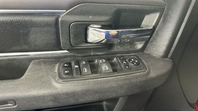 2021 Ram 1500 Classic SLT