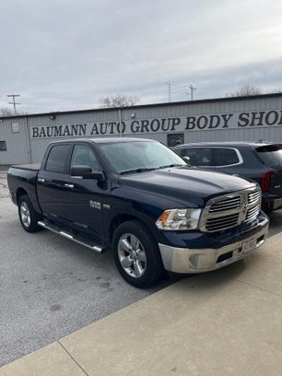 2016 RAM 1500 4X4 SLT 4DR Crew Cab 5.5 FT. SB Pickup