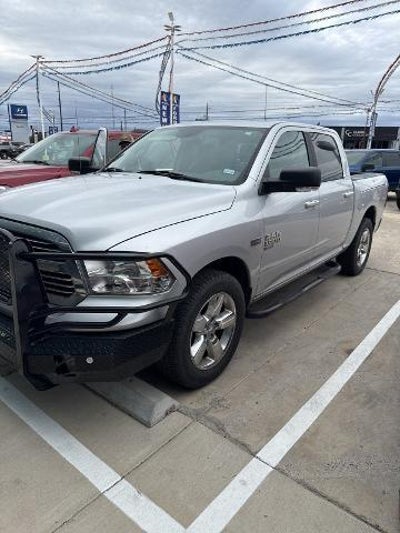 2019 RAM 1500 Classic 4X4 SLT 4DR Crew Cab 5.5 FT. SB Pickup
