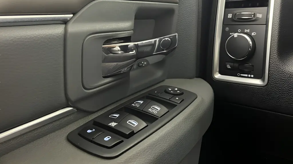 2019 Ram 1500 Classic SLT
