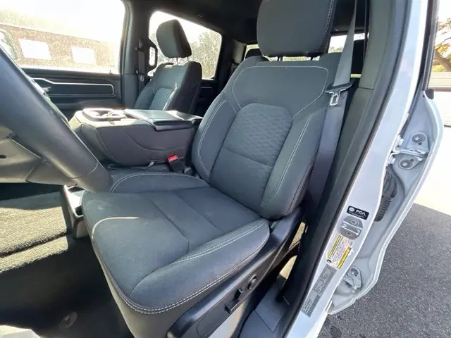 2025 Ram 1500 - $33,043