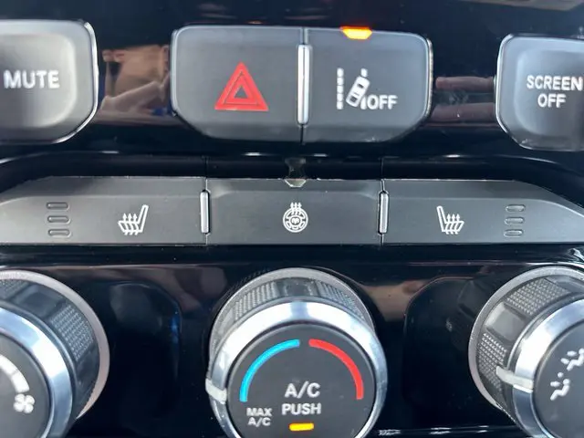 2025 Ram 1500 - $33,043