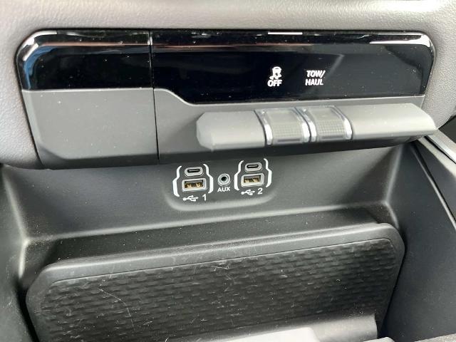 2023 Ram 1500 - $32,500