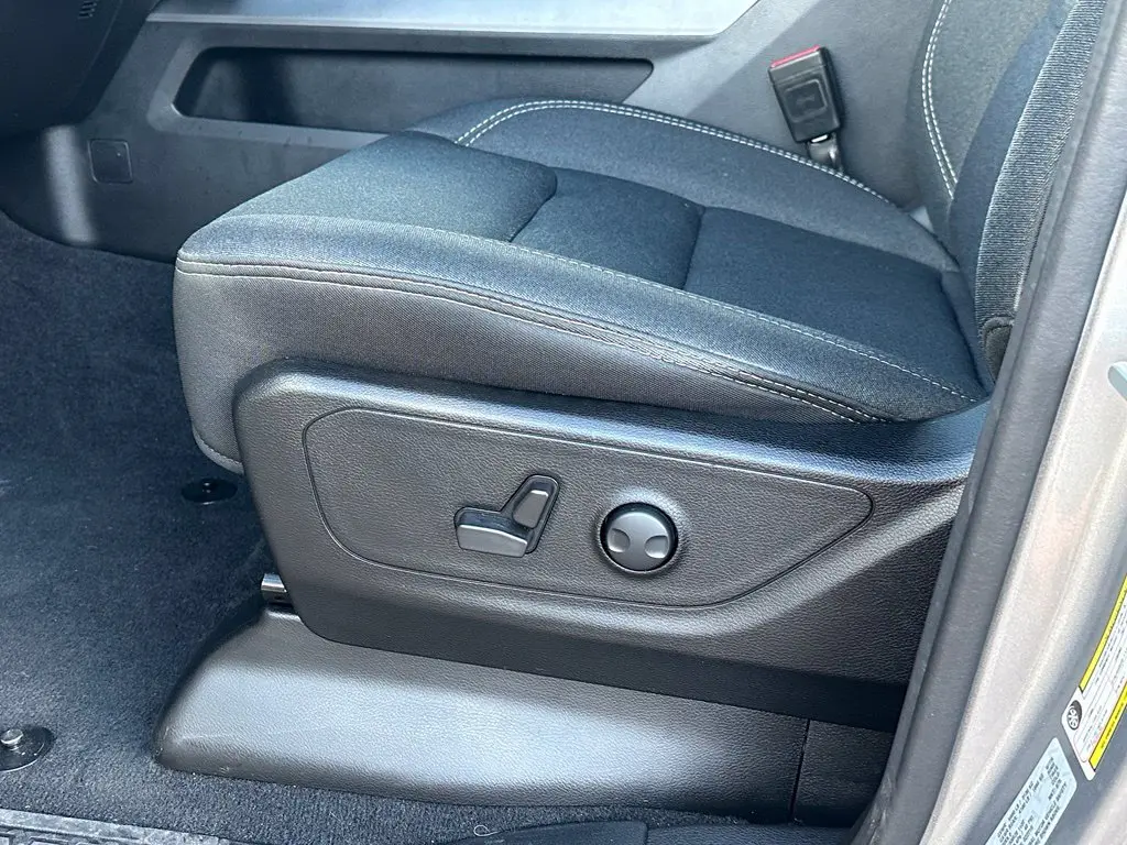 2025 Ram 1500 - $39,000