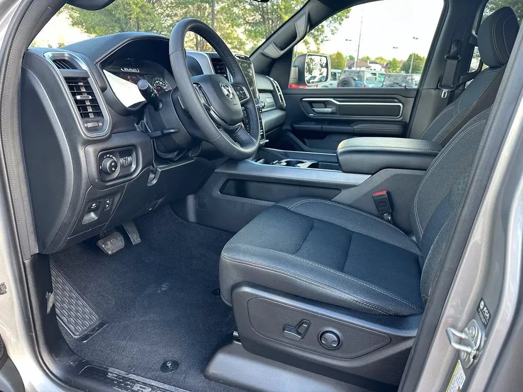 2025 Ram 1500 - $39,000