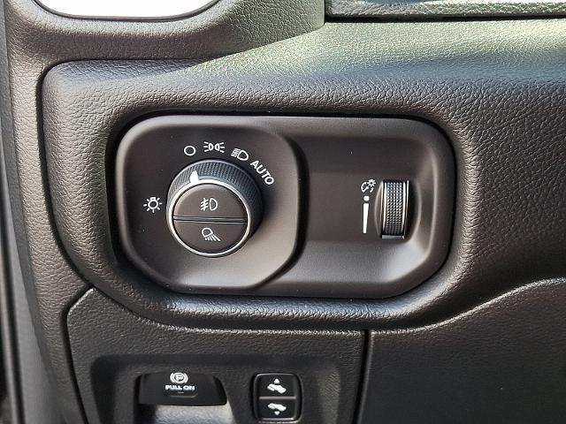 2025 Ram 1500 - $34,994