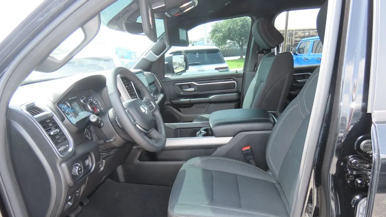 2025 Ram 1500 Lone Star
