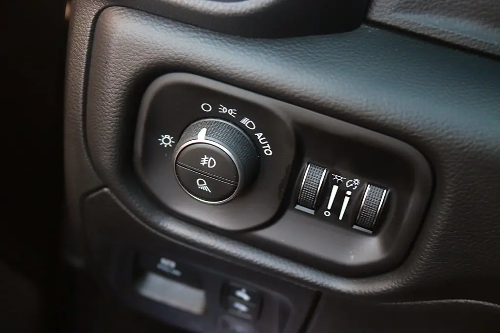 2026 Ram 1500 - $45,804