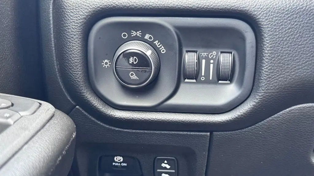 2025 Ram 1500 Lone Star