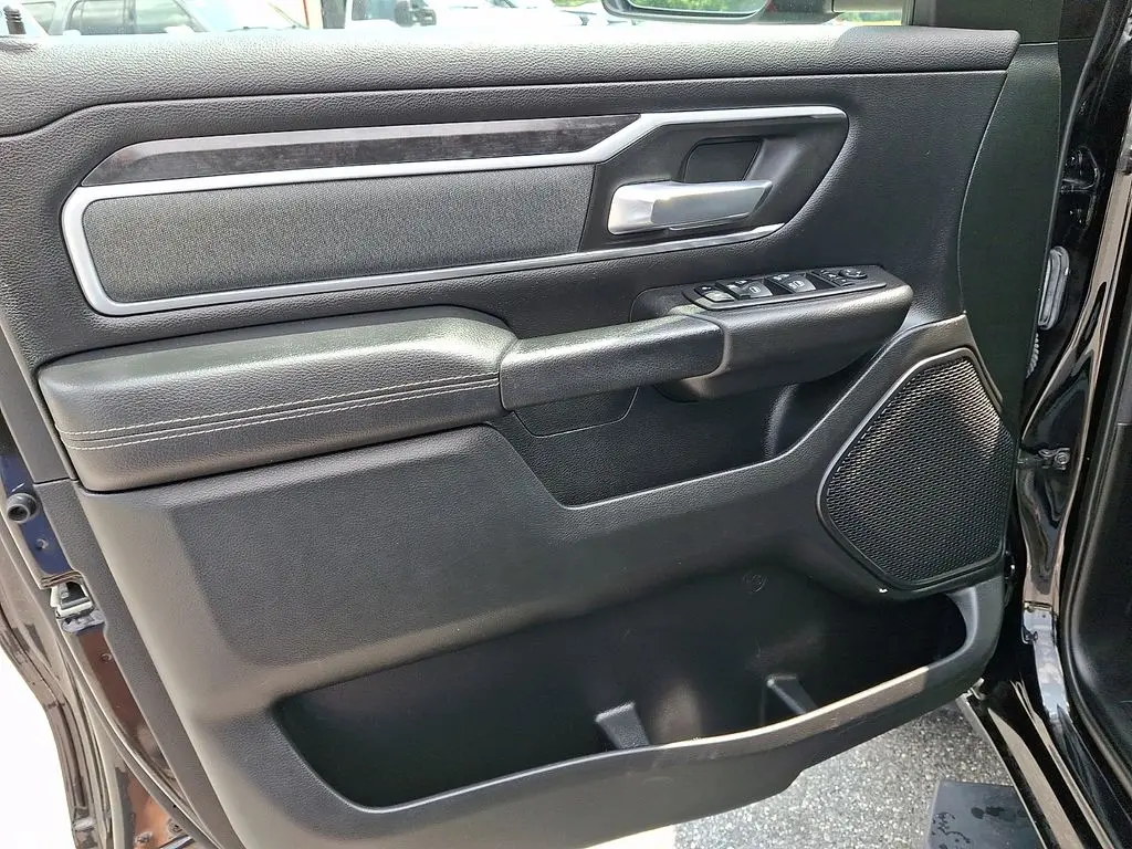 2022 Ram 1500 - $33,000
