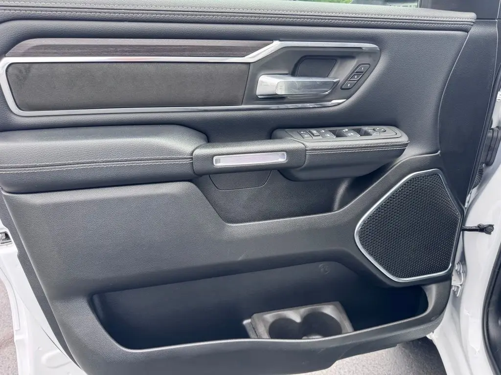 2025 Ram 1500 - $42,800