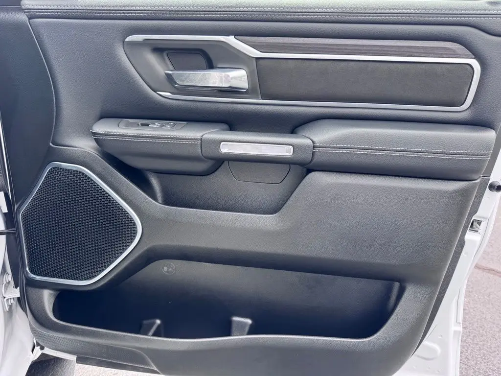 2025 Ram 1500 - $42,800