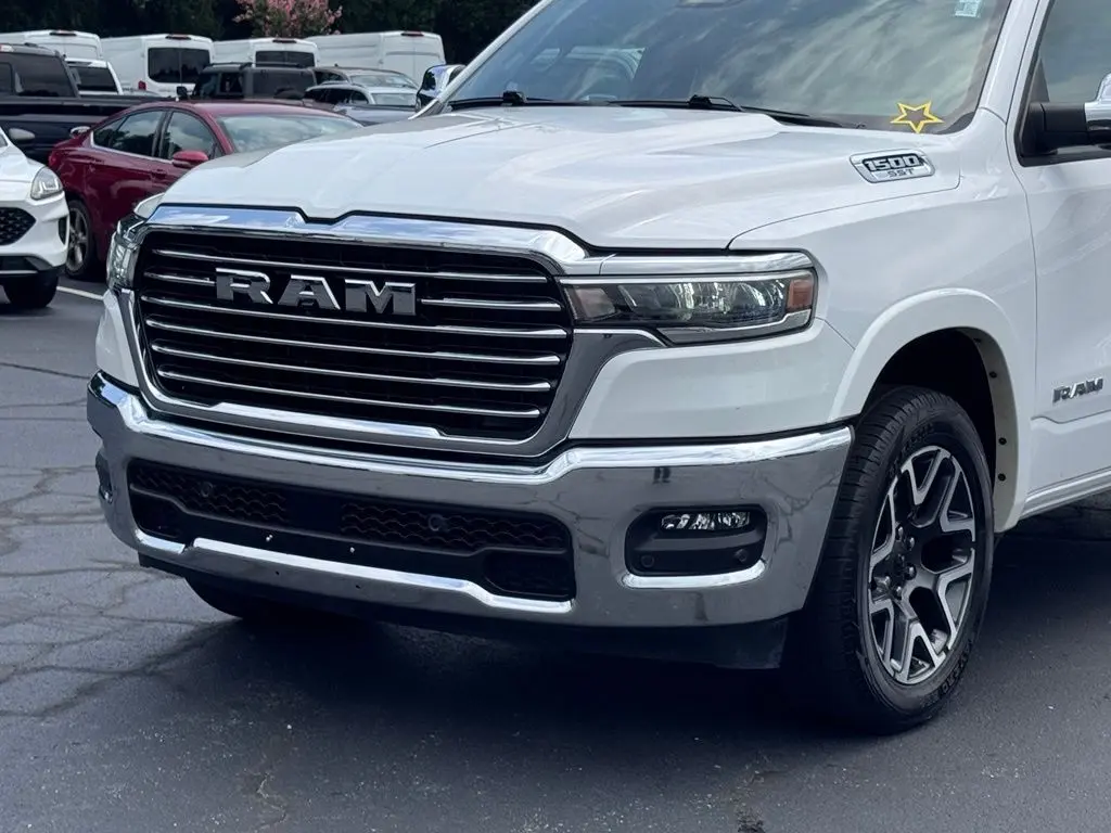 2025 Ram 1500 - $42,800