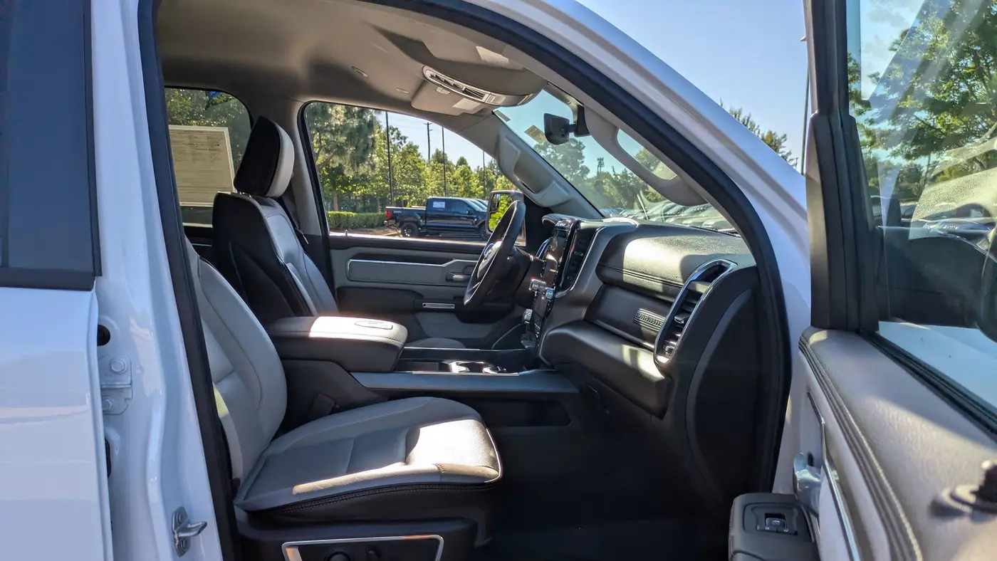 2025 Ram 1500 Laramie