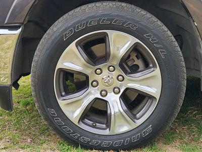 2019 RAM 1500 4X4 Laramie 4DR Crew Cab 5.6 FT. SB Pickup