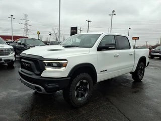 2019 Ram 1500 with Bright White Clearcoat Exterior