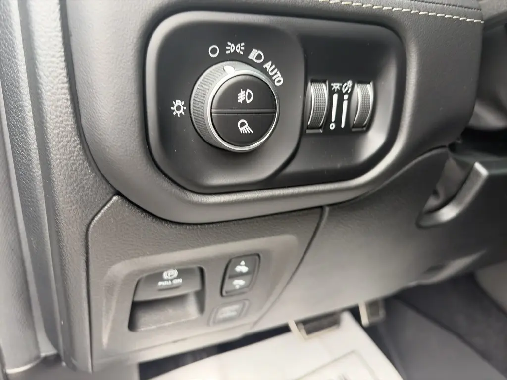 2025 Ram 1500 - $65,910