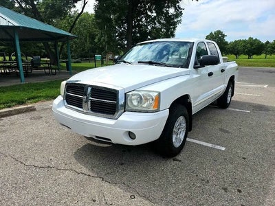 2005 Dodge Dakota 4DR Quad Cab SLT 4WD SB