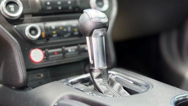 2015 Ford Mustang V6