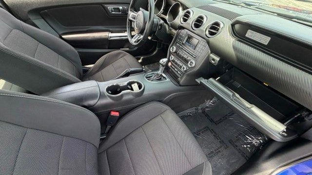 2016 Ford Mustang V6