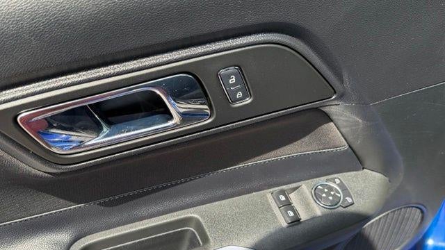 2016 Ford Mustang V6