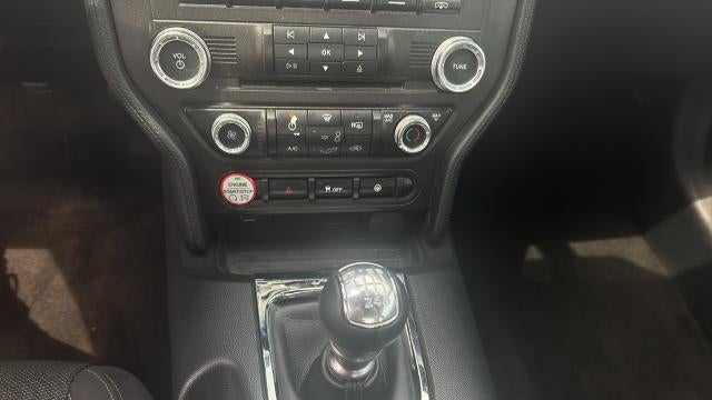 2017 Ford Mustang V6