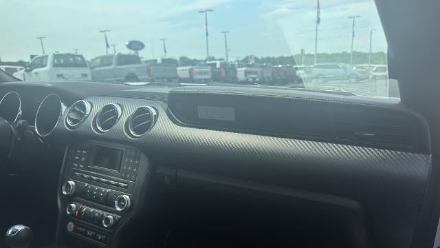 2017 Ford Mustang V6