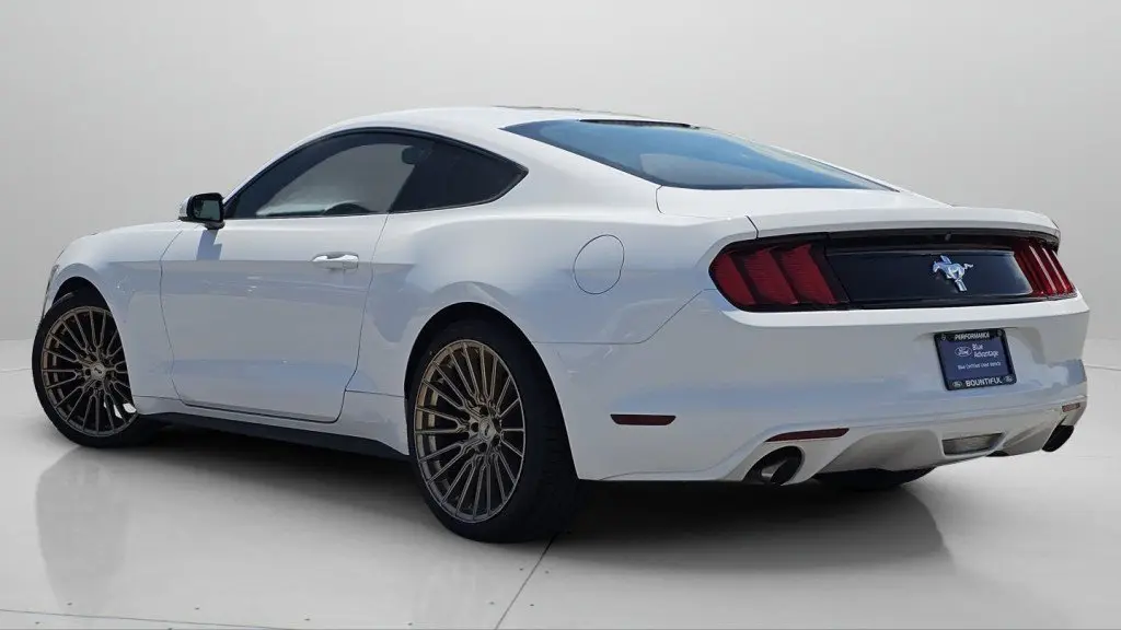 2017 Ford Mustang V6
