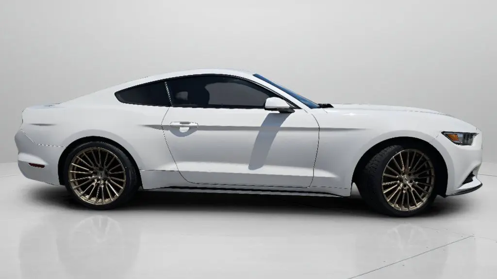 2017 Ford Mustang V6