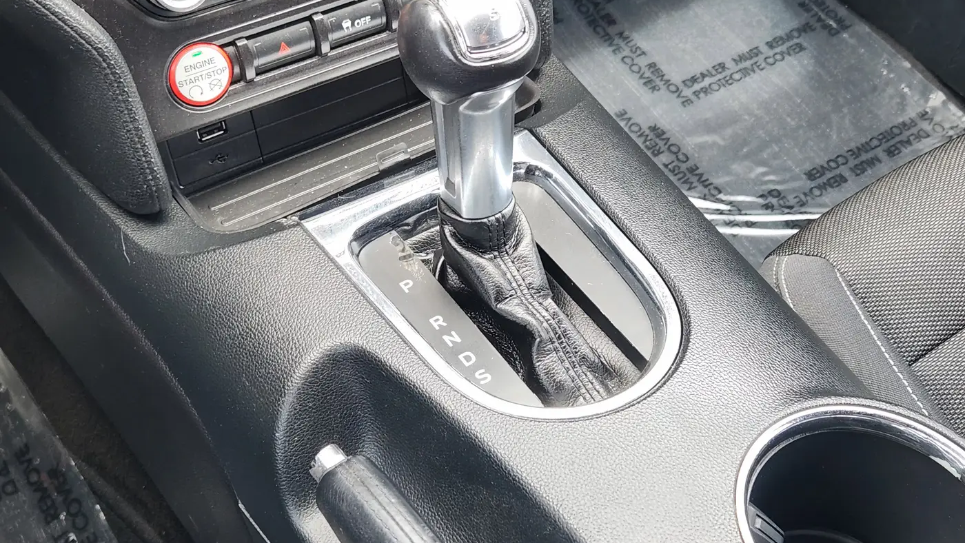 2017 Ford Mustang V6