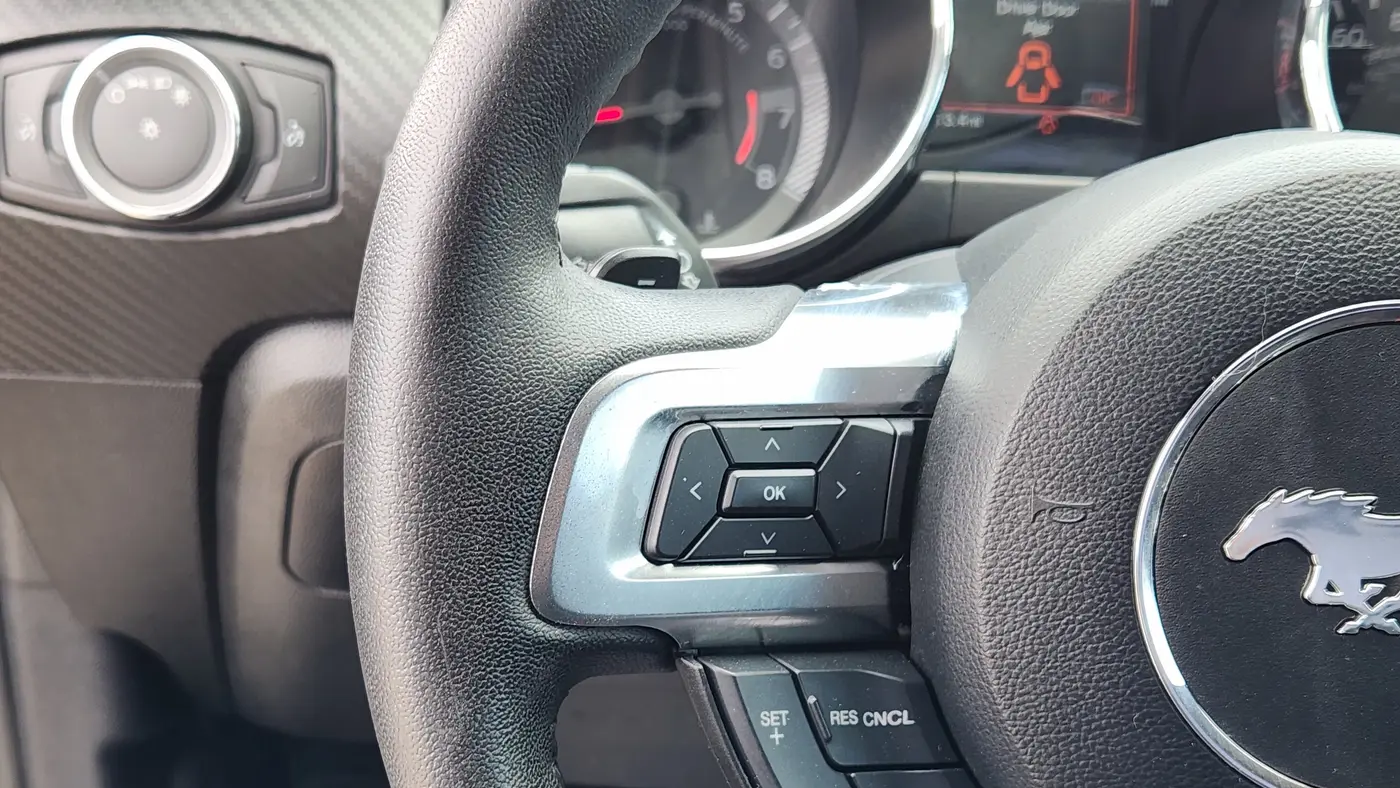 2017 Ford Mustang V6