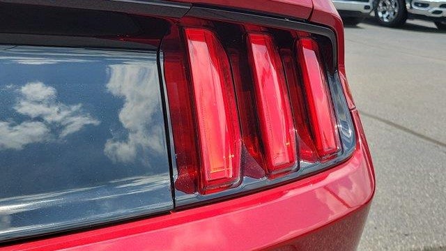 2017 Ford Mustang V6