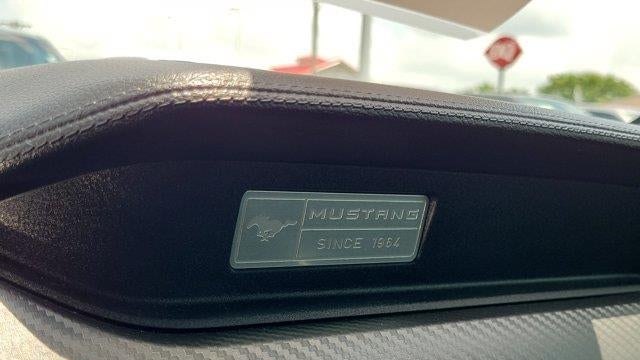 2017 Ford Mustang V6