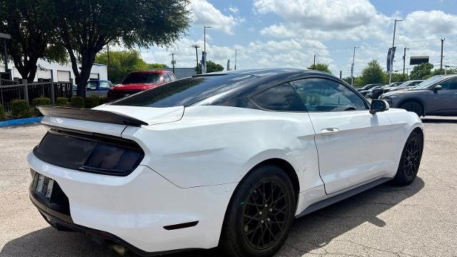 2016 Ford Mustang V6